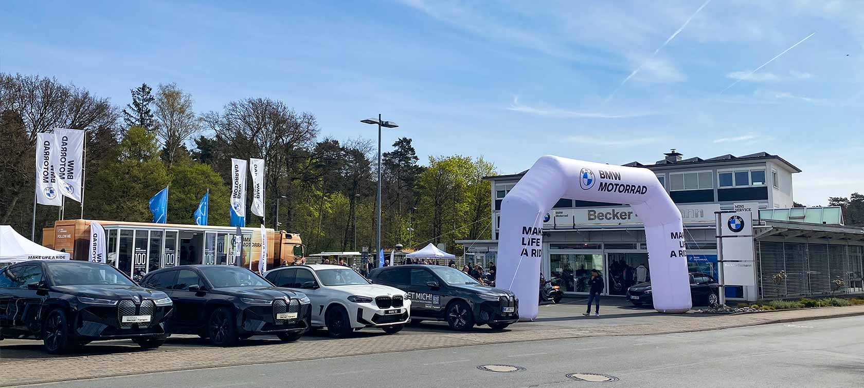 Neueröffnung Bielefeld-Senne mit BMW PKW und BMM Motorrad